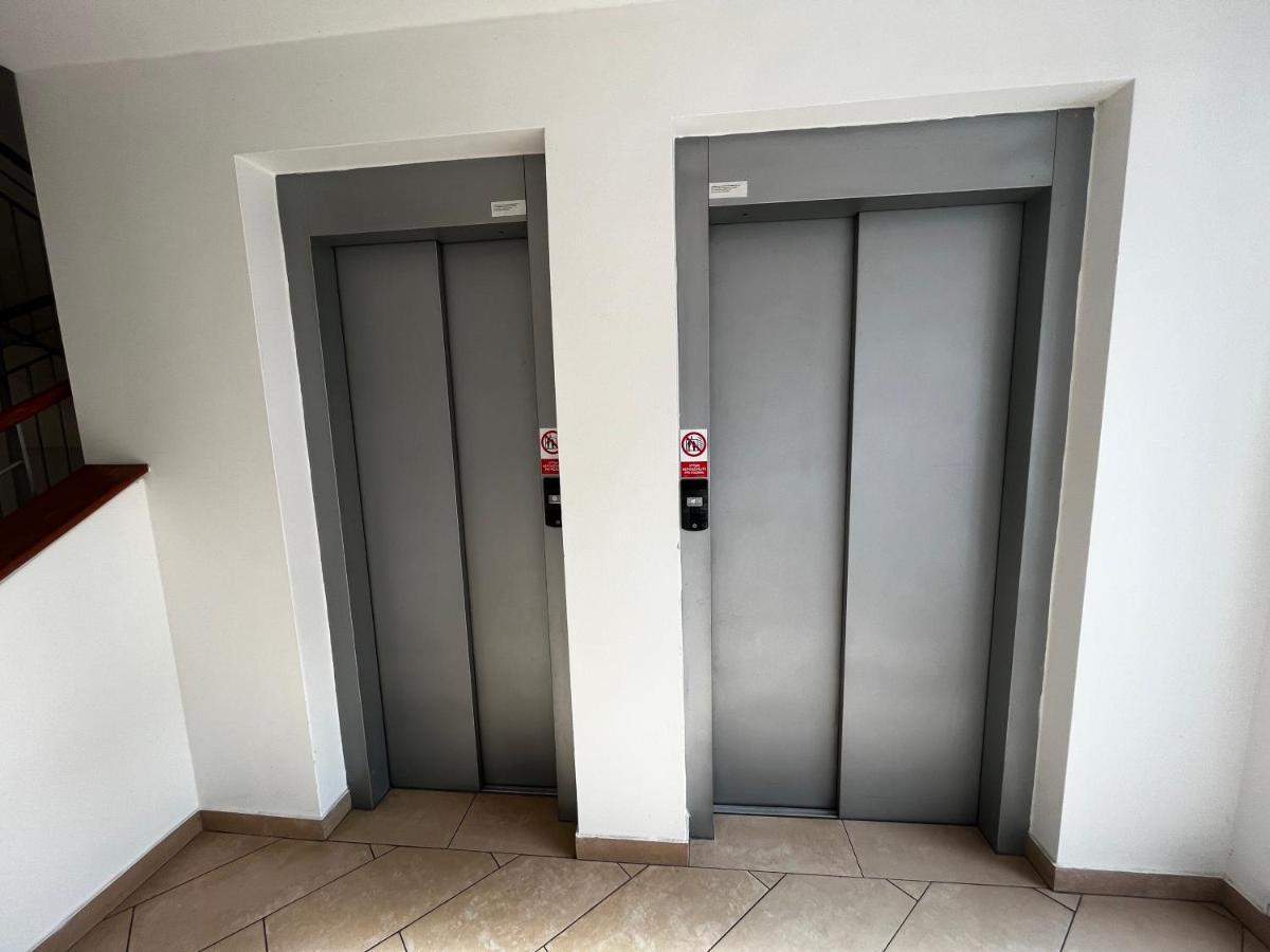 Monfas Apartment Garden City Πράγα Εξωτερικό φωτογραφία