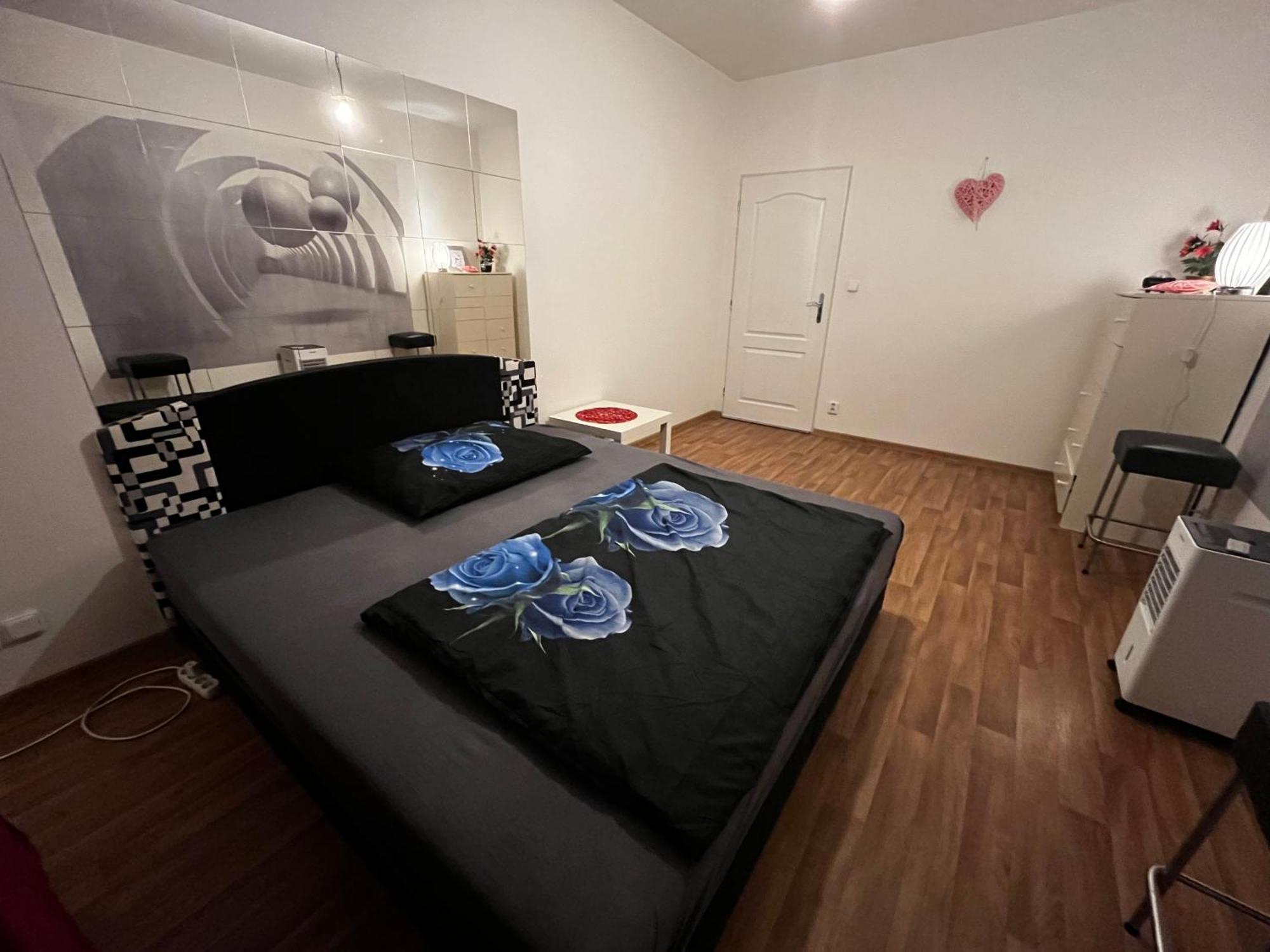 Monfas Apartment Garden City Πράγα Εξωτερικό φωτογραφία
